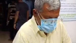 ভোটের আগে উত্তেজনা চরমে, বিজেপি কর্মীদের মারধরের অভিযোগে পানিহাটি কাউন্সিলর স্বপন কুণ্ডু গ্রেফতার