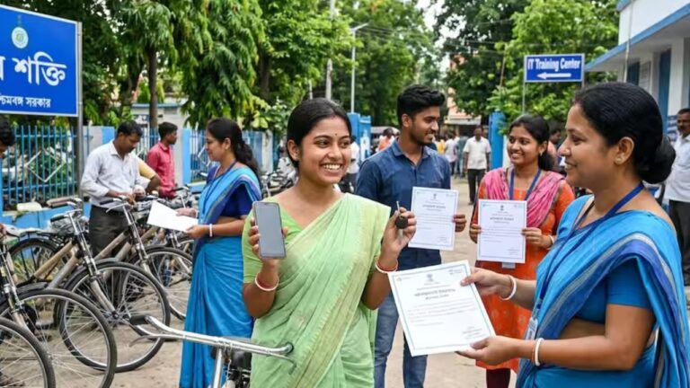 এপ্রিলেও যুবসাথীর টাকা পাননি? Aadhaar-Bank ভুল ঠিক না করলে আর পাবেন না ভাতা, জেনে নিন সমাধান