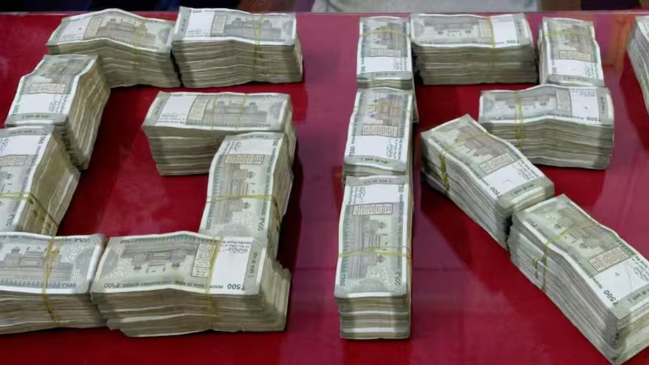 ভোটের আগে দুর্গাপুর স্টেশনে প্রায় ৫০ লক্ষ টাকা উদ্ধার, জনশতাব্দী এক্সপ্রেস থেকে আটক ২ সন্দেহভাজন