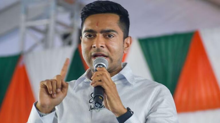 রায়দিঘির সভা থেকে কড়া হুঁশিয়ারি অভিষেকের, “আমি মমতার মতো উদার নই, ৪ তারিখের পর হিসাব হবে”